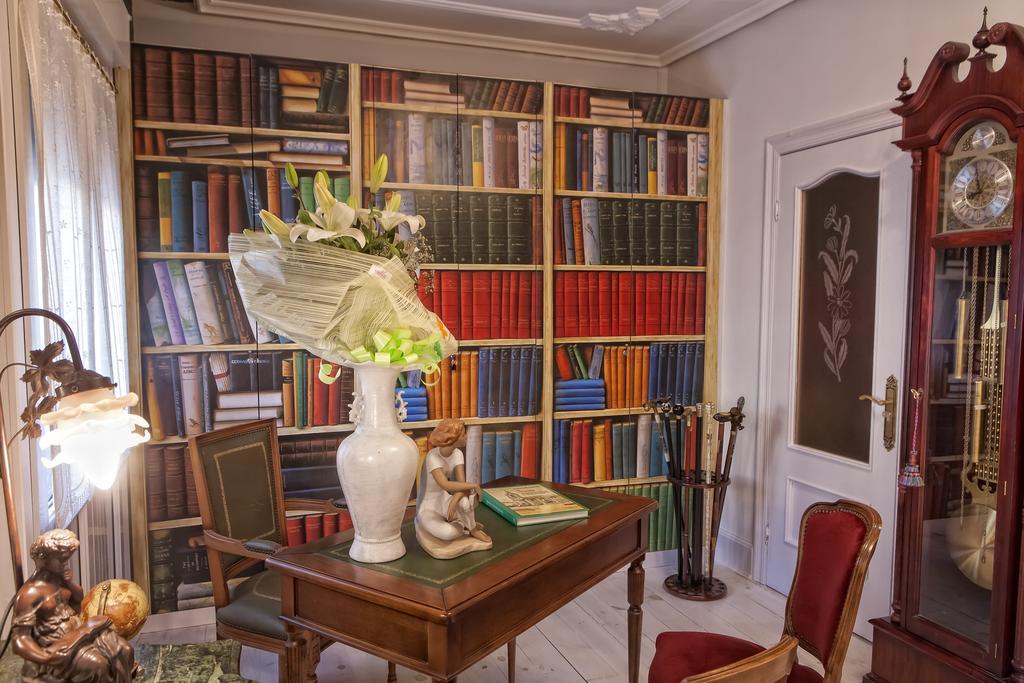 Hostal Boutique Puerta Del Sol Торрелавега Экстерьер фото