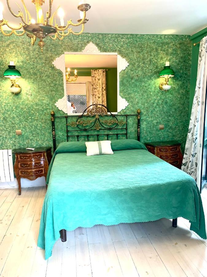 Hostal Boutique Puerta Del Sol Торрелавега Экстерьер фото