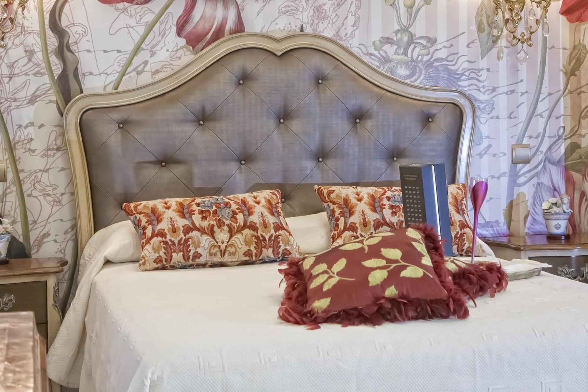 Hostal Boutique Puerta Del Sol Торрелавега Номер фото