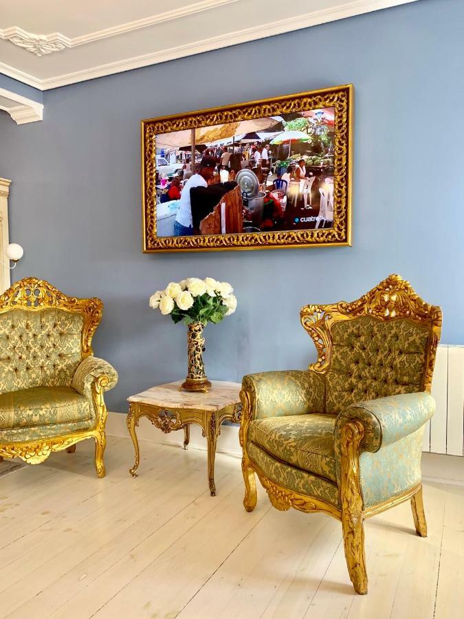 Hostal Boutique Puerta Del Sol Торрелавега Экстерьер фото