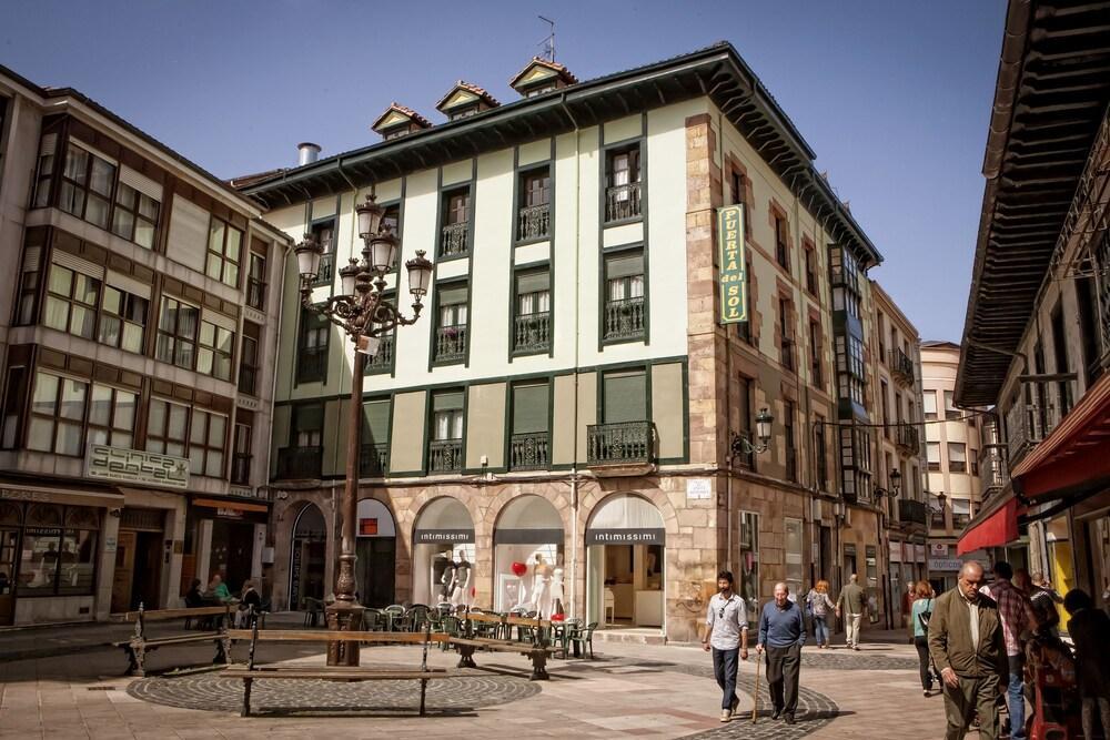 Hostal Boutique Puerta Del Sol Торрелавега Экстерьер фото